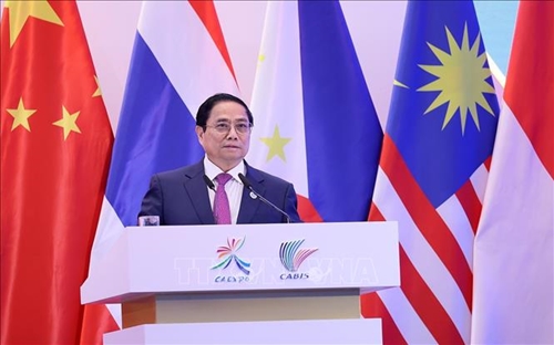 Thúc đẩy mạnh mẽ thương mại ASEAN-Trung Quốc phát triển cân bằng, bền vững